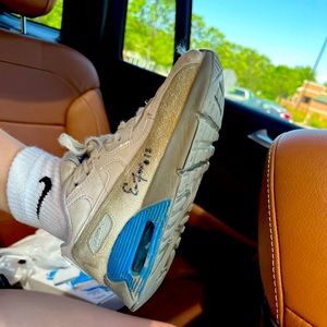 signed air maxes by emily fox (usa world cup player) size 2